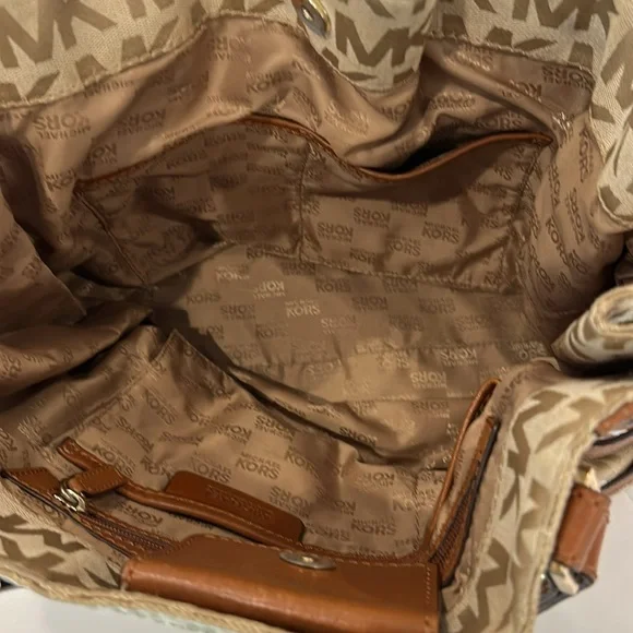 Michael Kors purse - Picture 5 of 5